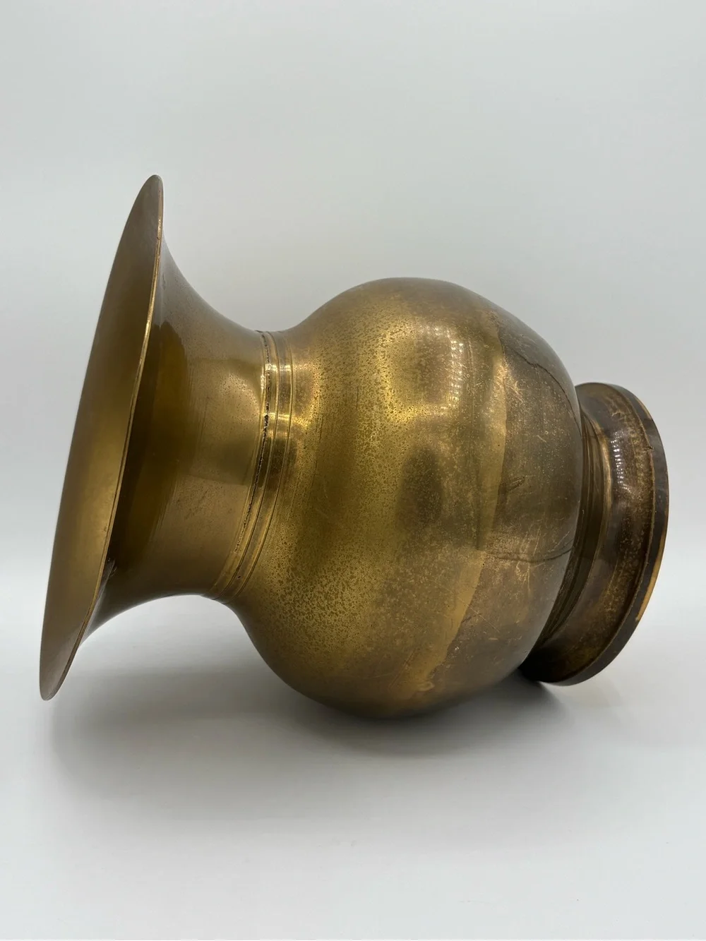 Vintage Solid Brass Spittoon Cuspidor Decorative Vase 8” Grandmillennial